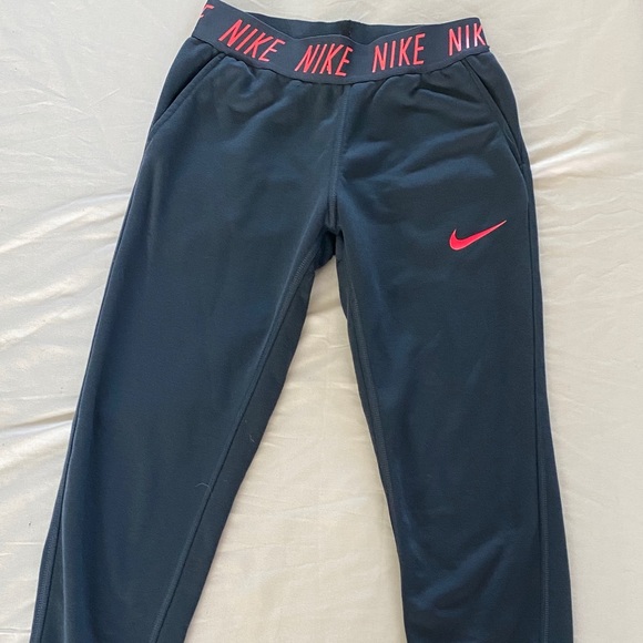 Nike Joggers- like new! - Picture 1 of 4